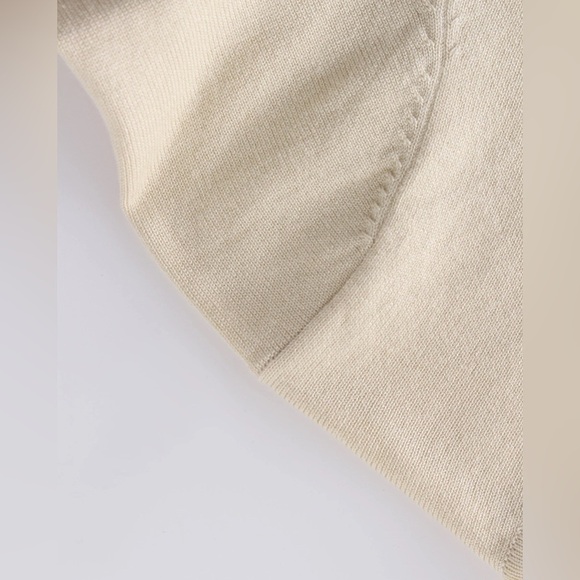 Fame on Central Meli Basic Crew Sweater in Ivory size M - Picture 5 of 15